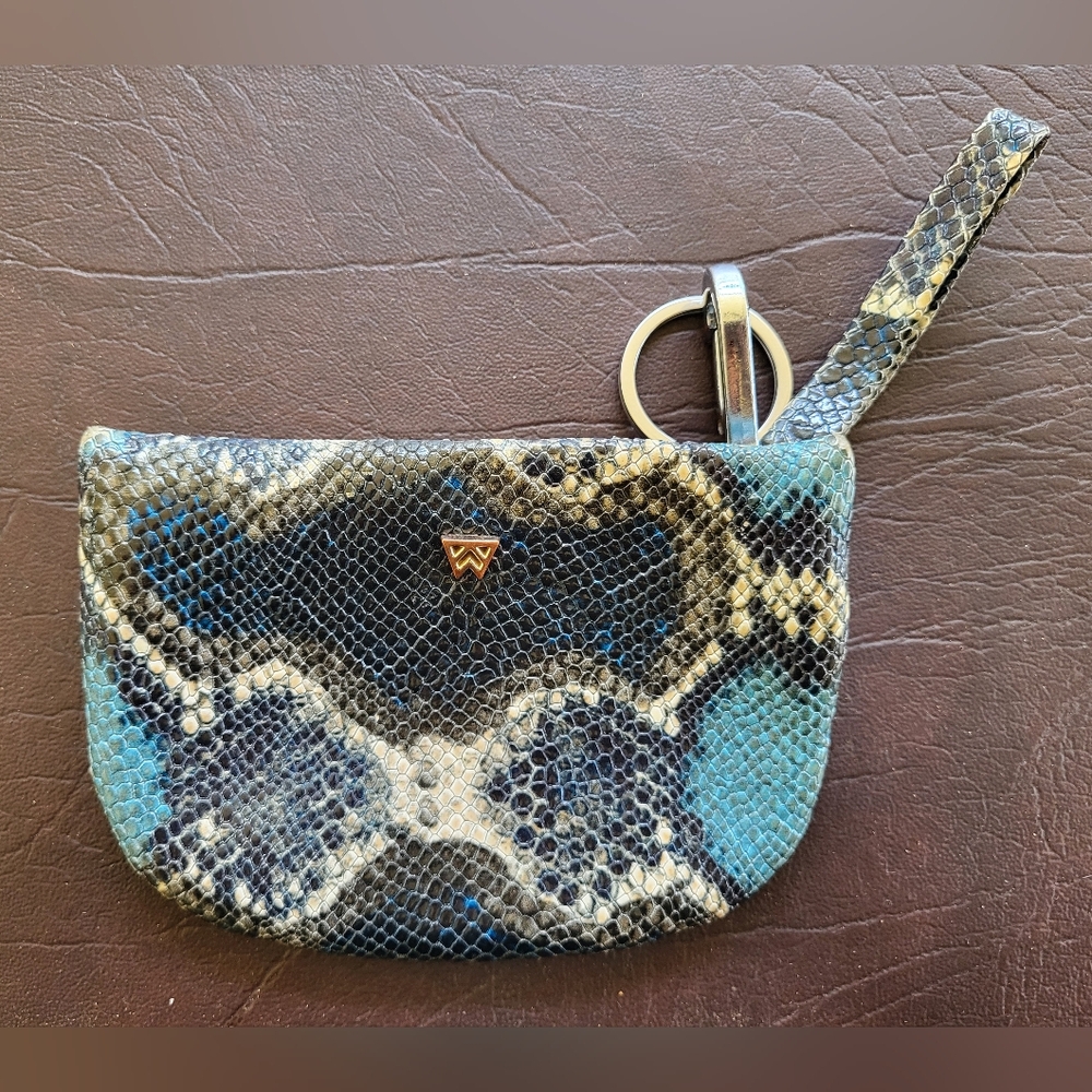 KELLY WYNNE Blue Snake Print Clutch Wristlet Mini Purse LOGO Hardware MSRP $128